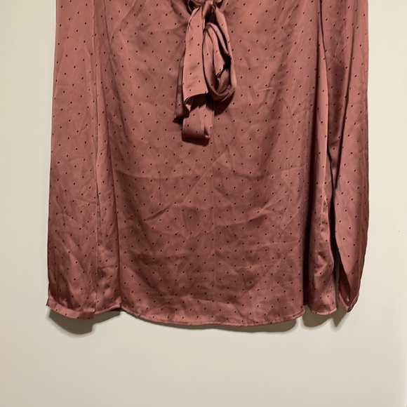 Loft Front Tie Polka Dot Long Sleeve Top in Small/Medium - Picture 2 of 5